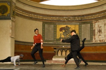 The dancers - warm up exercises