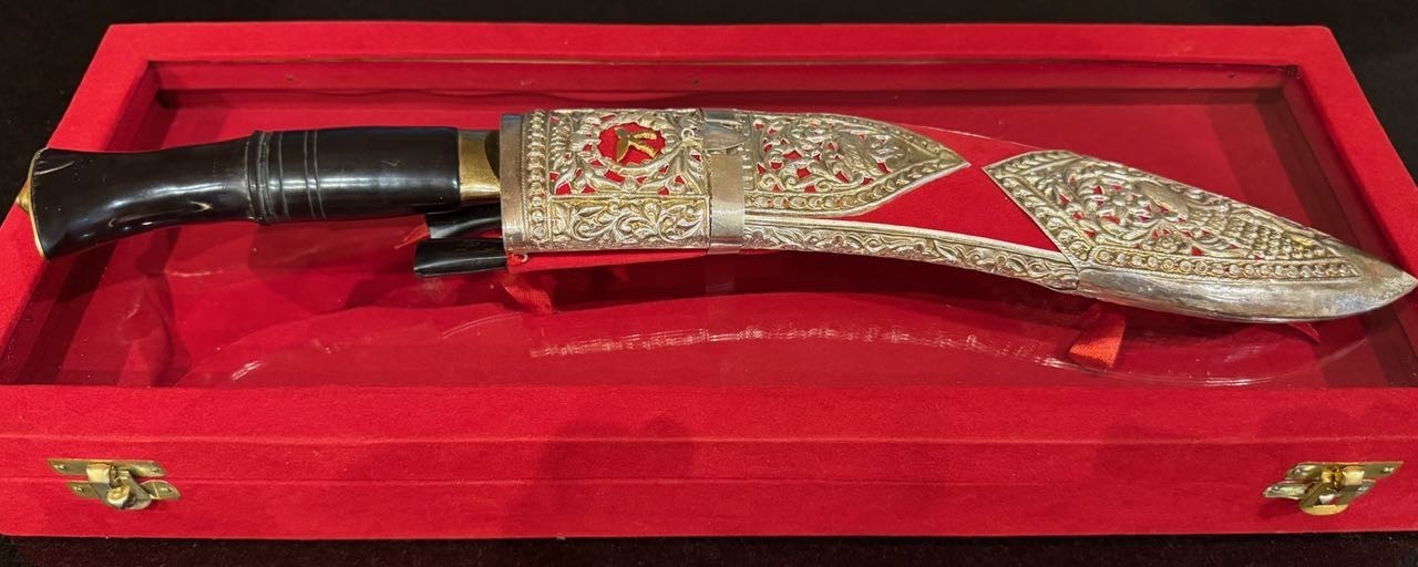 Kukri presented to the Garrison Church